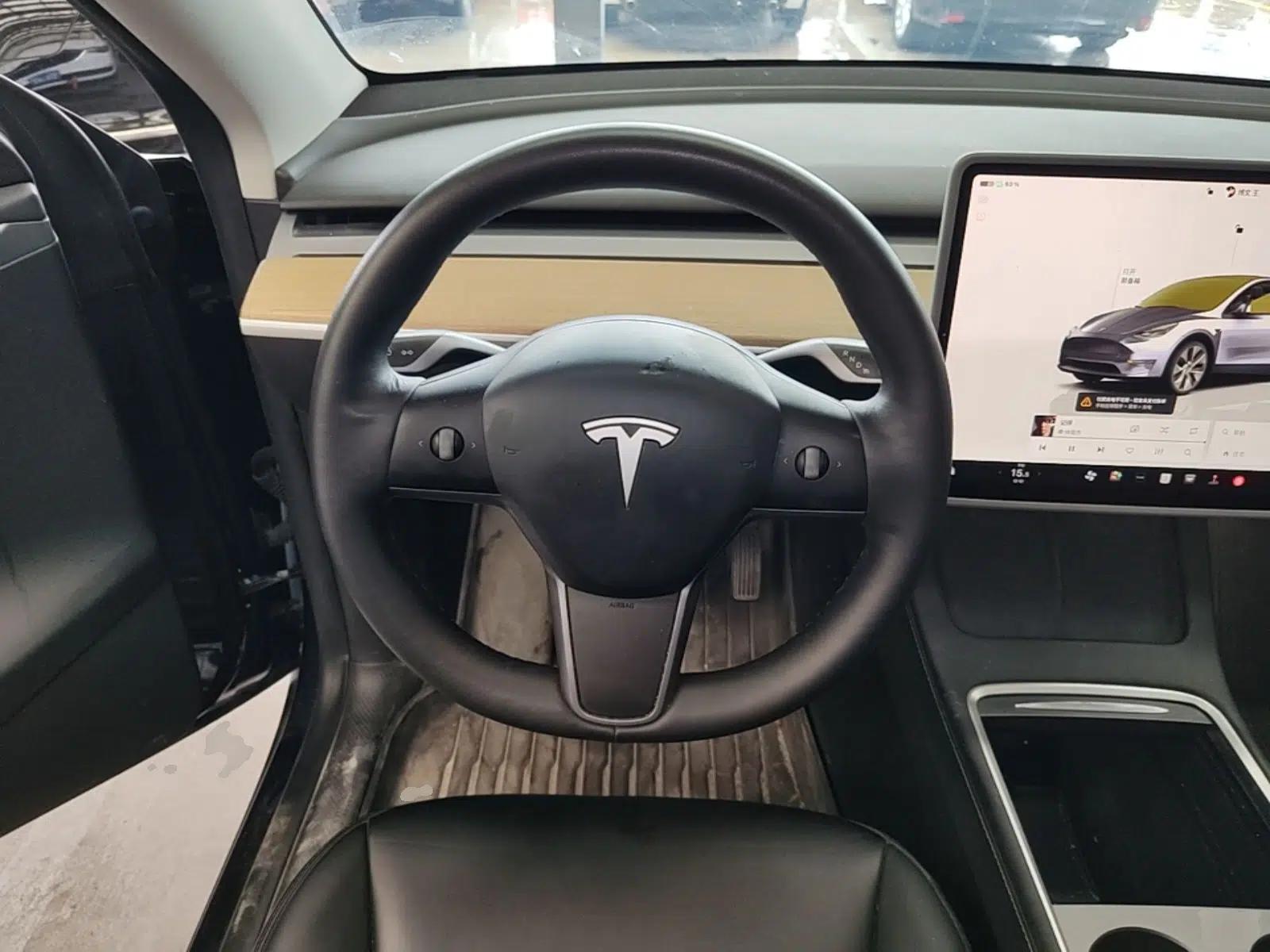 Tesla Model Y 2022 Revised Version Rear-Wheel Drive — миниатюра 13