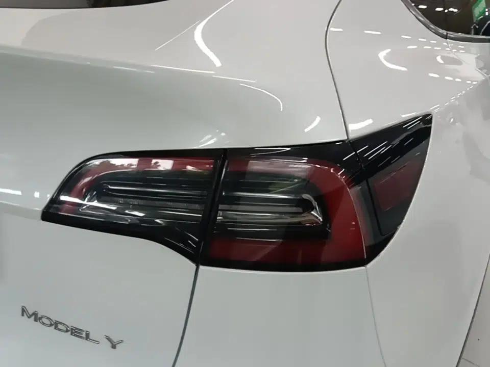 Tesla Model Y 2022 Rear-Wheel-Drive Version — миниатюра 9