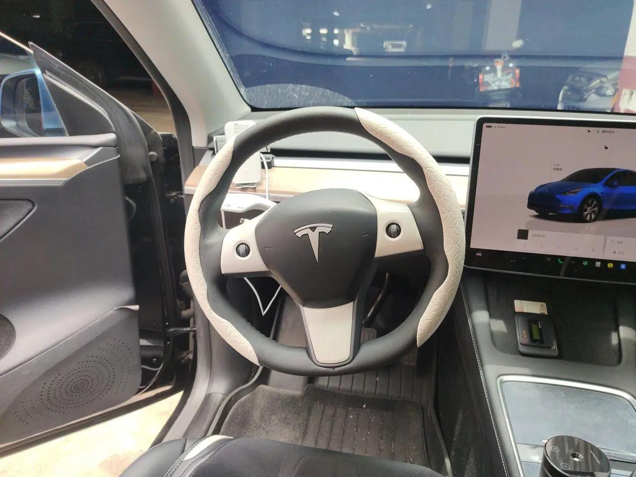 Tesla Model Y 2022 Rear-Wheel-Drive Version — миниатюра 9
