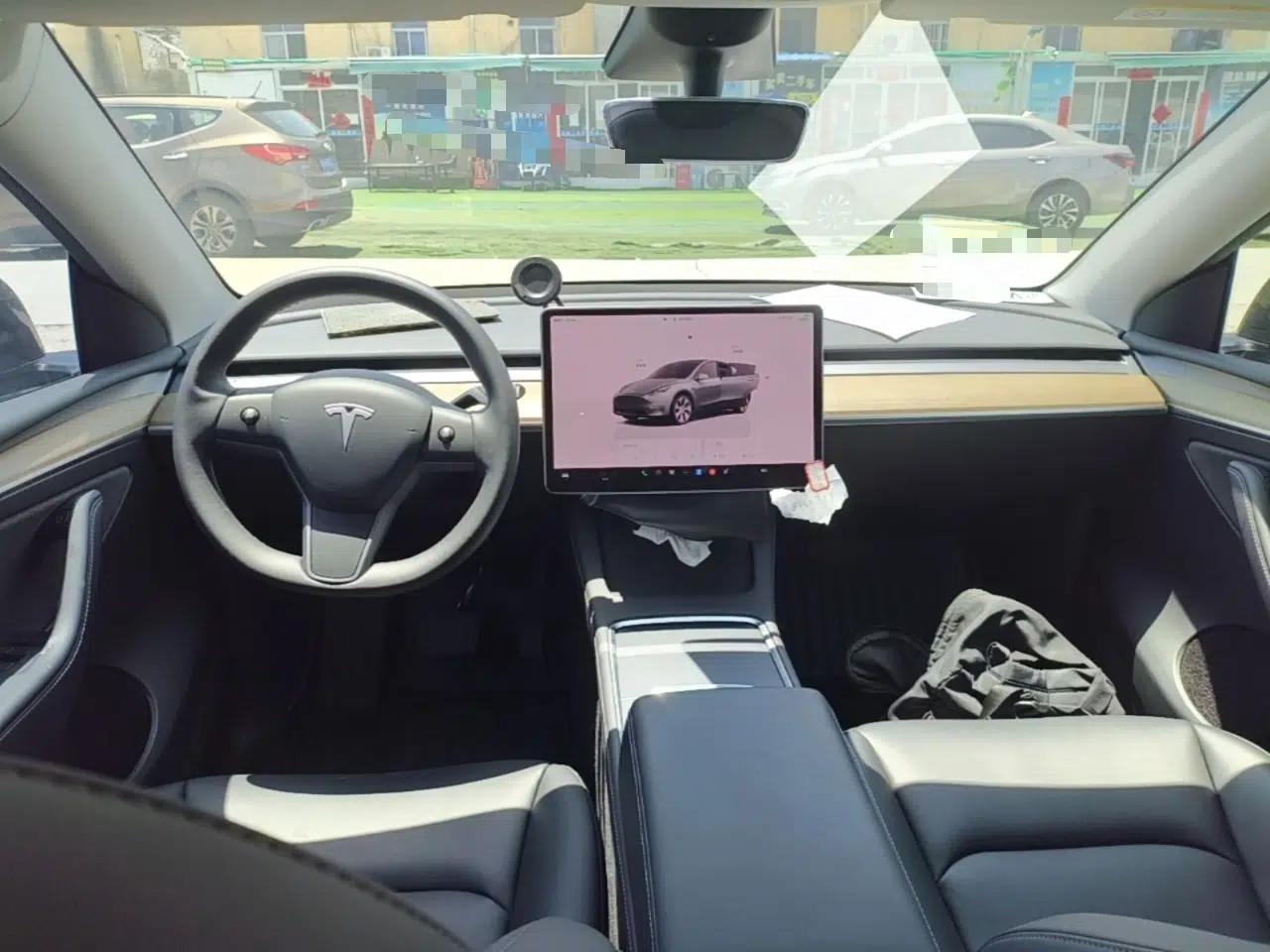 Tesla Model Y 2022 Revised Version Rear-Wheel Drive — миниатюра 17