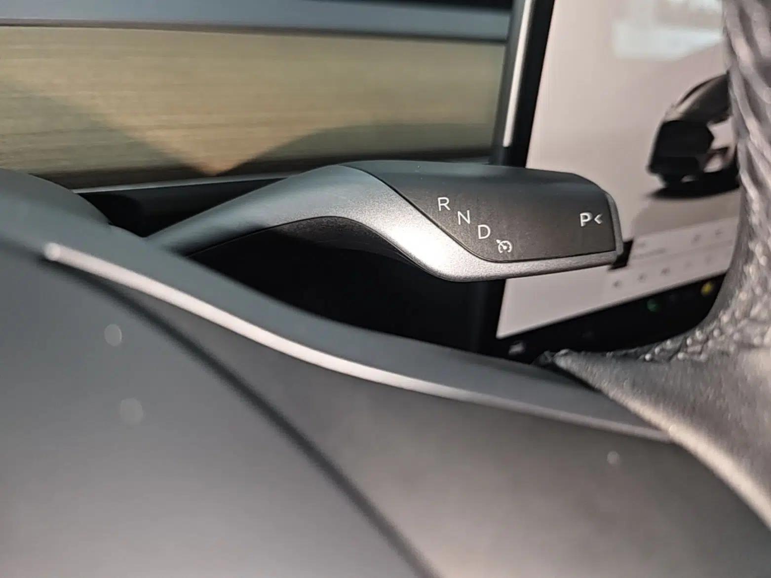 Tesla Model Y 2022 Rear-Wheel-Drive Version — миниатюра 16