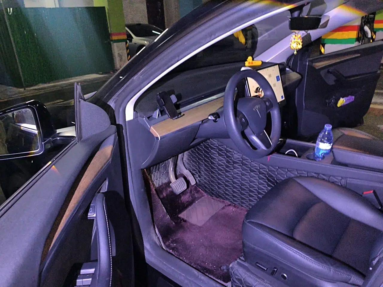 Tesla Model Y 2022 Revised Version Rear-Wheel Drive — миниатюра 16