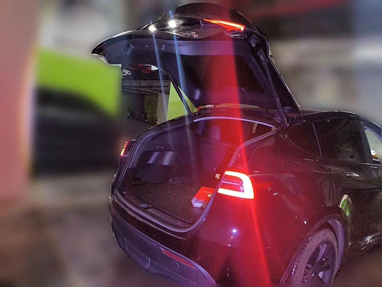 Tesla Model Y 2022 Revised Version Rear-Wheel Drive — миниатюра 19