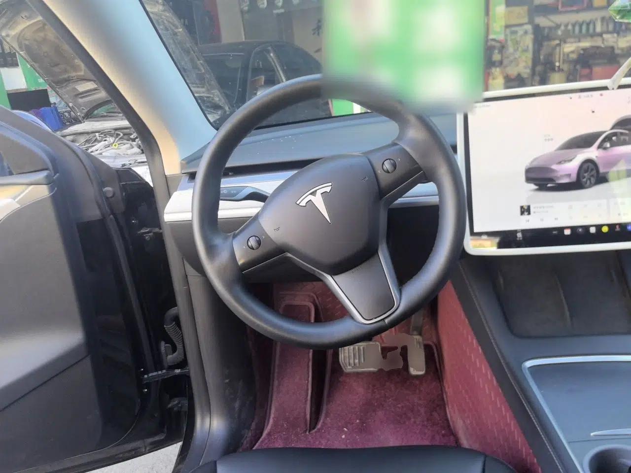 Tesla Model Y 2023 Long-Range All-Wheel-Drive Version — миниатюра 10