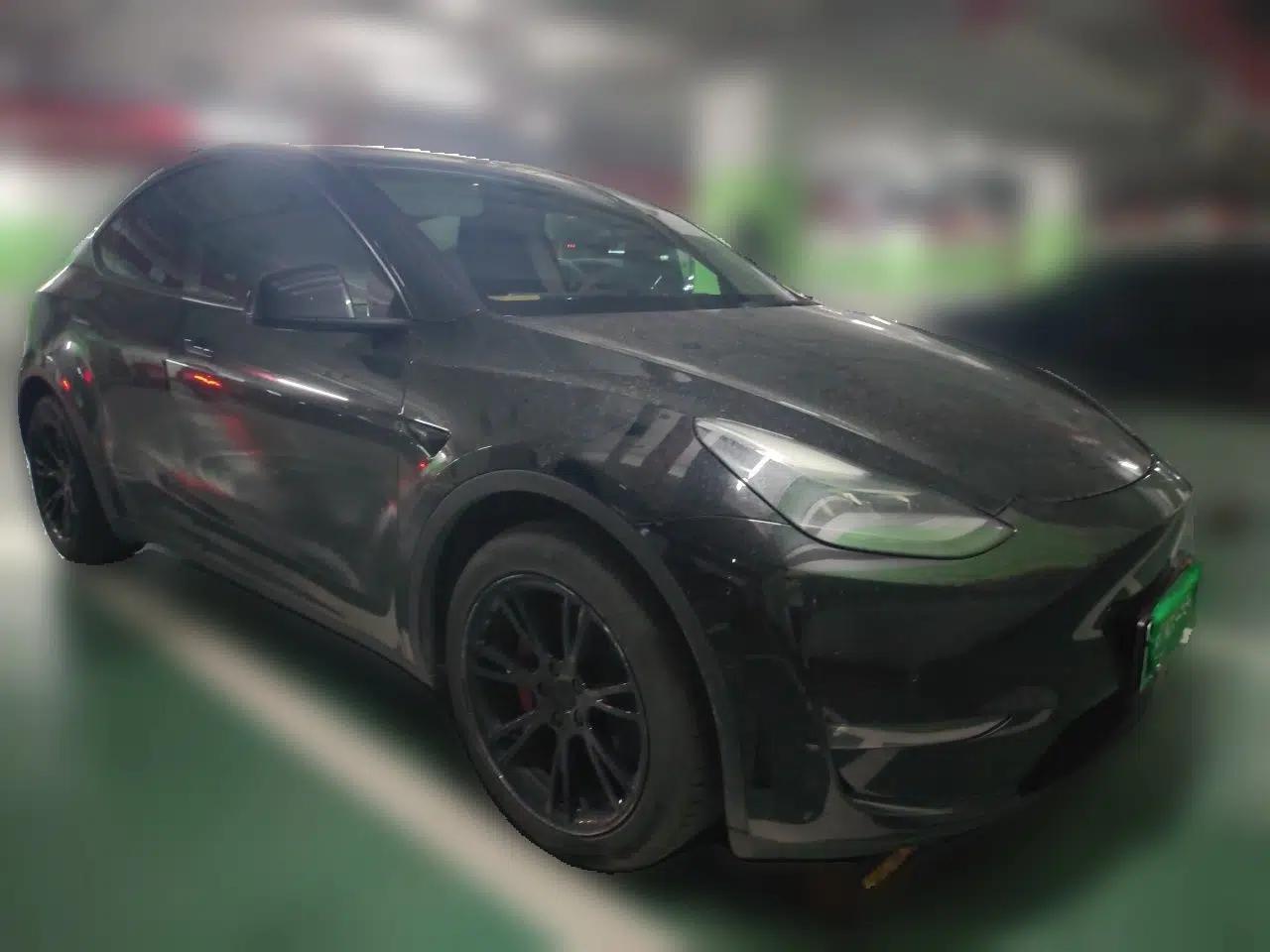 Tesla Model Y 2022 Long-Range All-Wheel-Drive Version — миниатюра 3