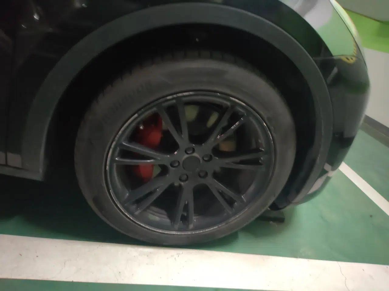 Tesla Model Y 2022 Long-Range All-Wheel-Drive Version — миниатюра 8