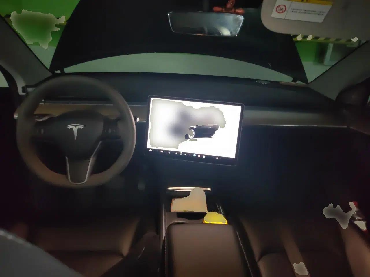 Tesla Model Y 2022 Long-Range All-Wheel-Drive Version — миниатюра 9