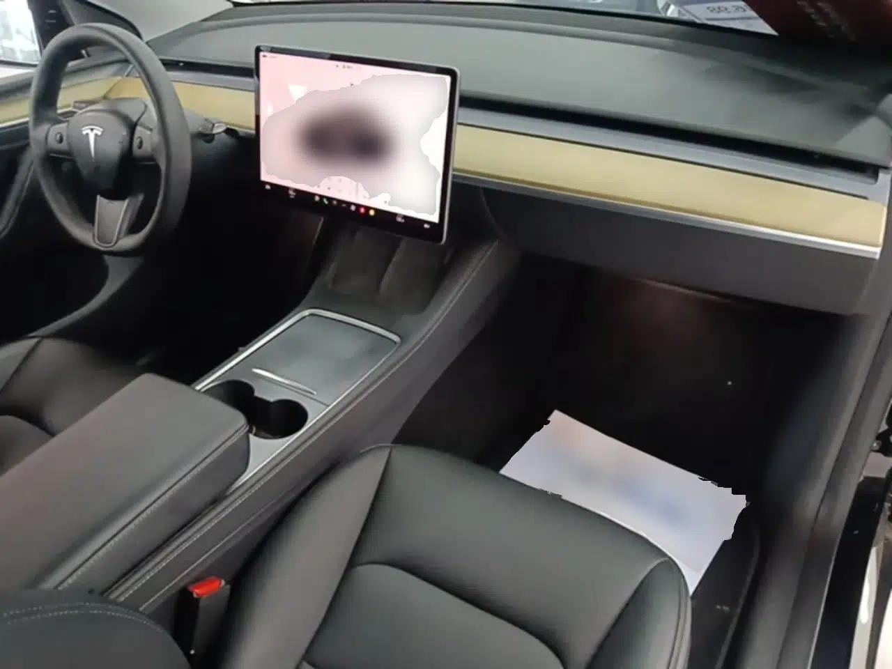 Tesla Model Y 2022 Long-Range All-Wheel-Drive Version — миниатюра 17