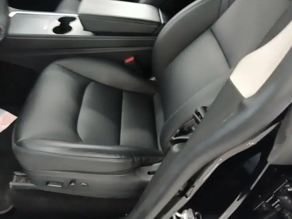 Tesla Model Y 2022 Long-Range All-Wheel-Drive Version — миниатюра 22