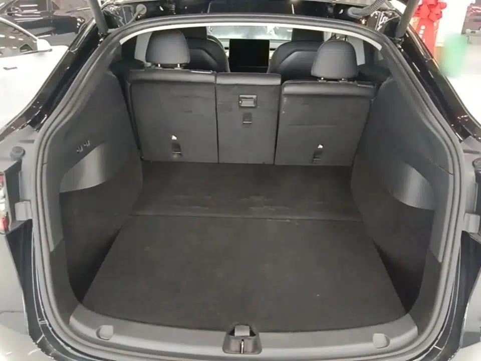 Tesla Model Y 2022 Long-Range All-Wheel-Drive Version — миниатюра 27