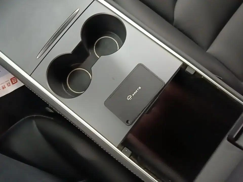 Tesla Model Y 2022 Long-Range All-Wheel-Drive Version — миниатюра 28