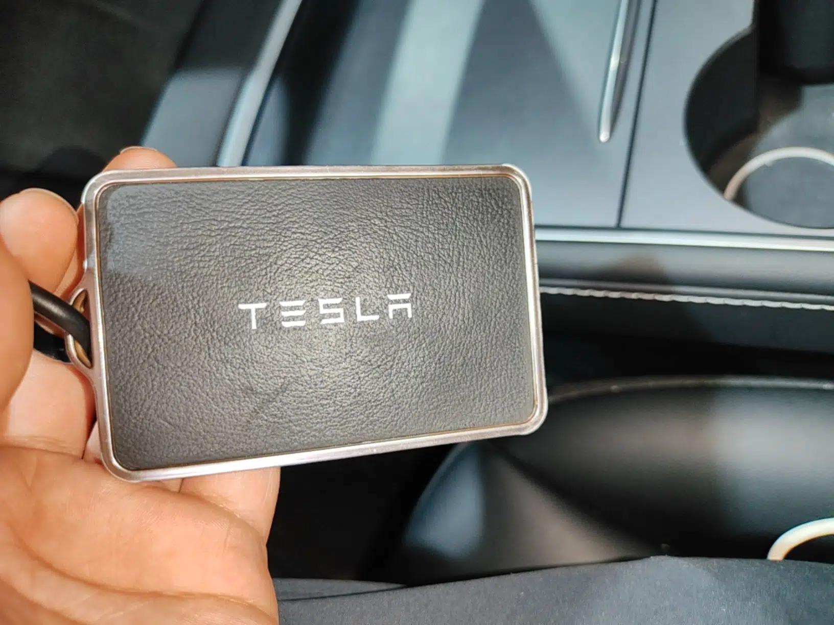 Tesla Model Y 2023 Long-Range All-Wheel-Drive Version — миниатюра 28