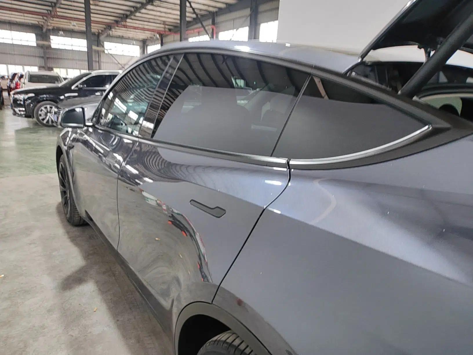 Tesla Model Y 2023 Long-Range All-Wheel-Drive Version — миниатюра 4