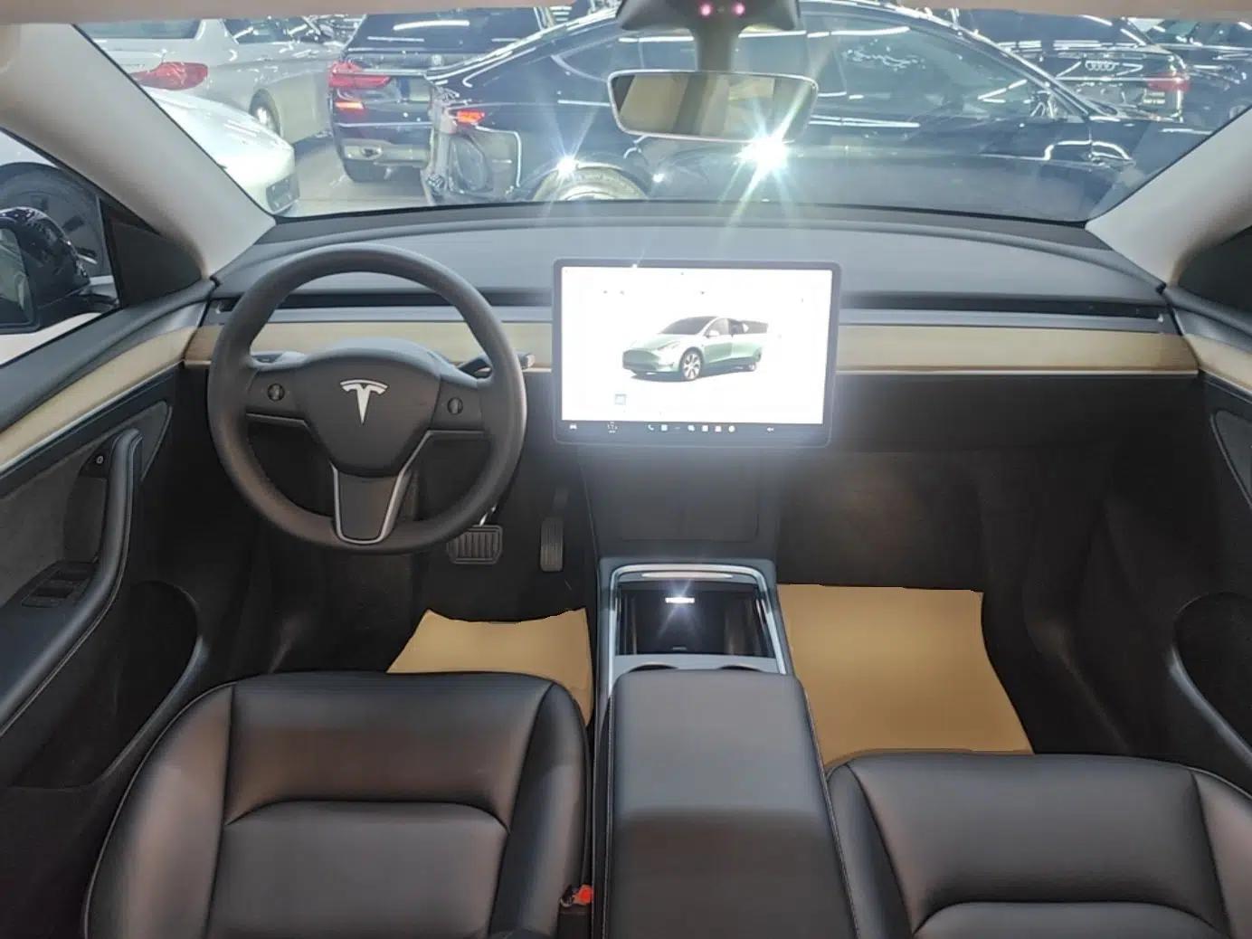 Tesla Model Y 2022 Revised Version Rear-Wheel Drive — миниатюра 17