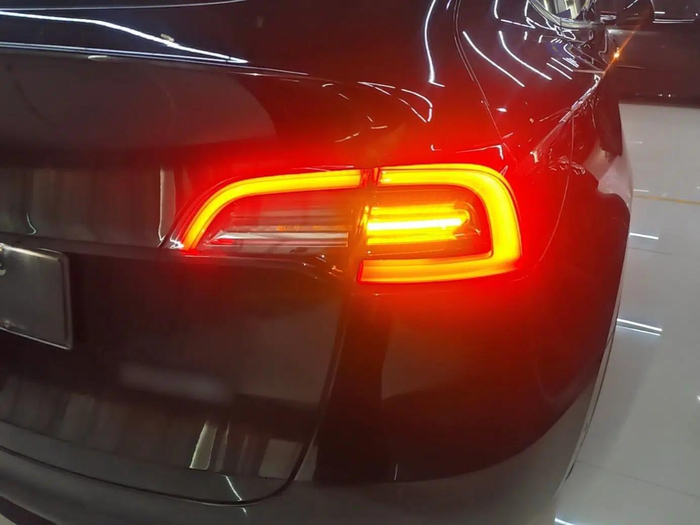 Tesla Model Y 2022 Revised Version Rear-Wheel Drive — миниатюра 9