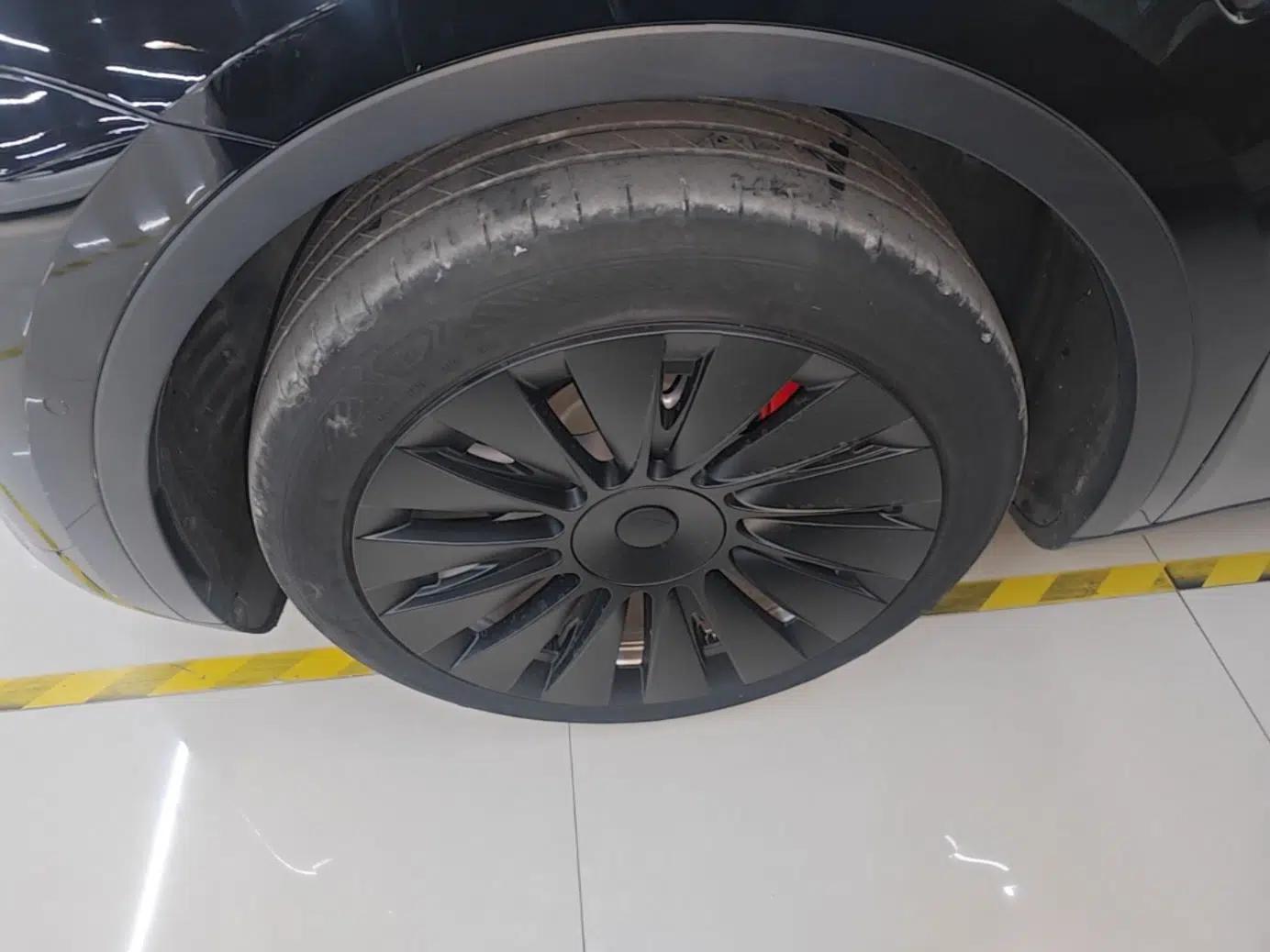 Tesla Model Y 2022 Revised Version Rear-Wheel Drive — миниатюра 10