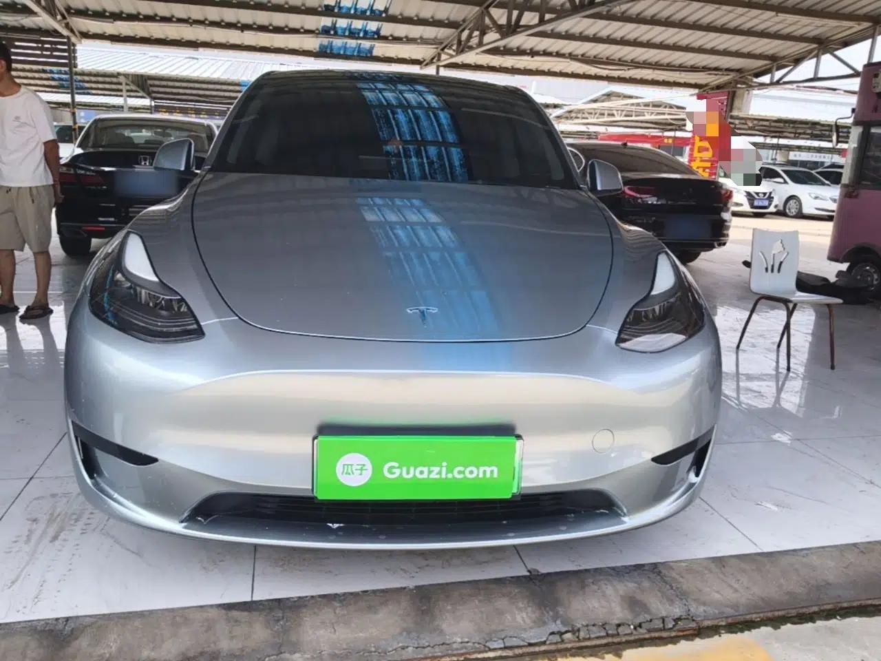 Tesla Model Y 2024 Rear-Wheel-Drive Version — миниатюра 2
