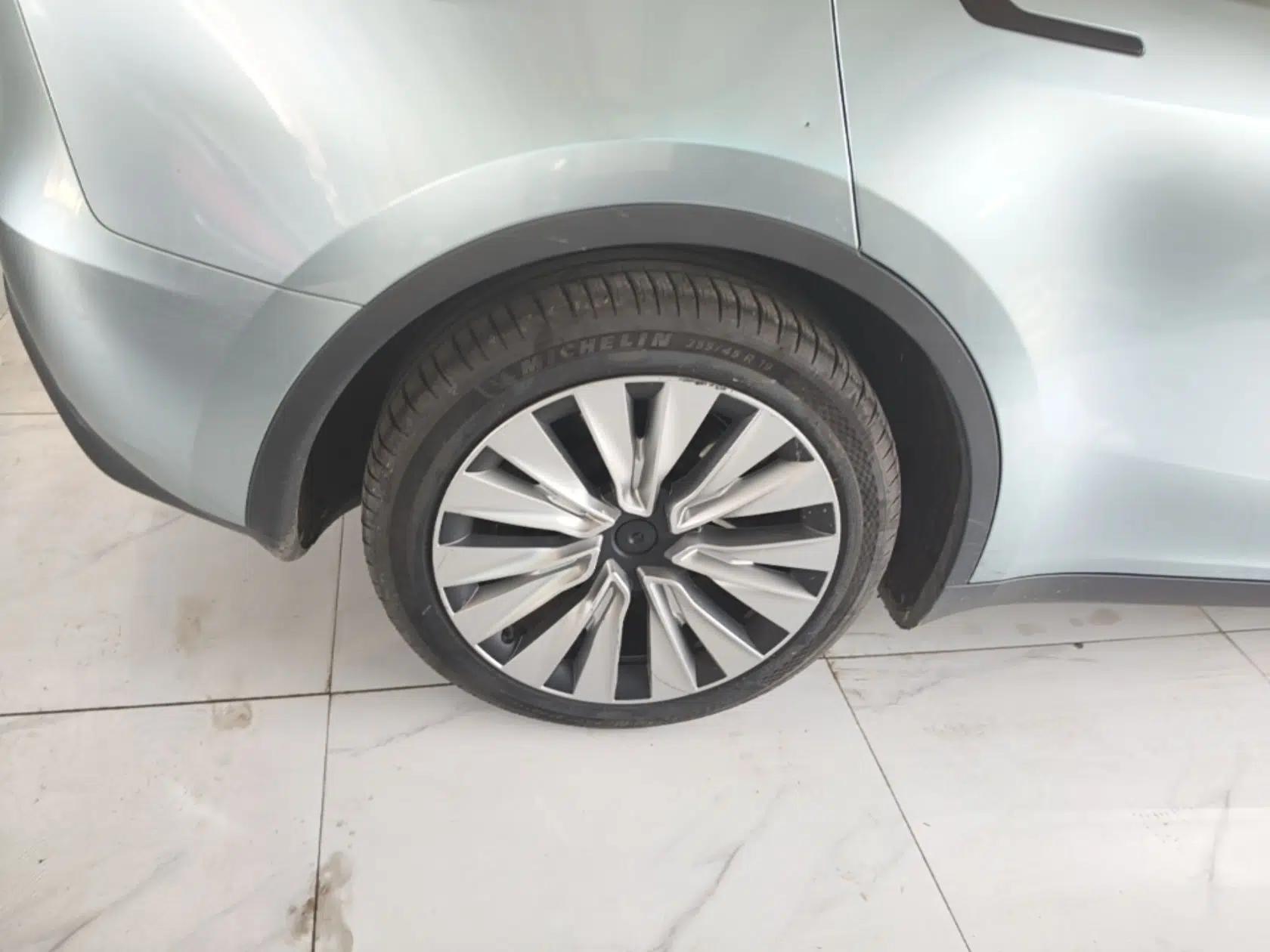 Tesla Model Y 2024 Rear-Wheel-Drive Version — миниатюра 11