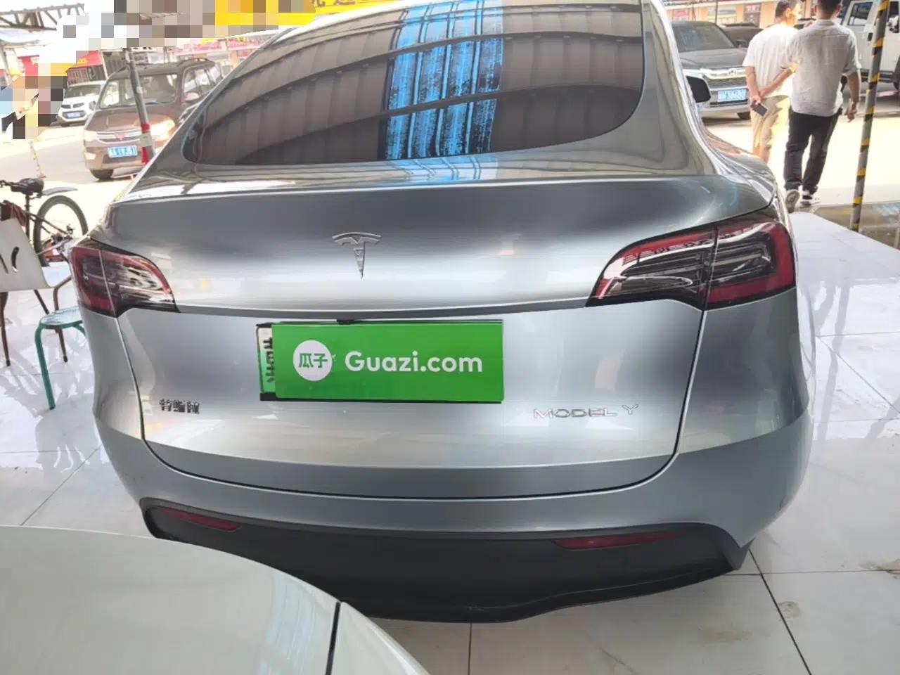 Tesla Model Y 2024 Rear-Wheel-Drive Version — миниатюра 5