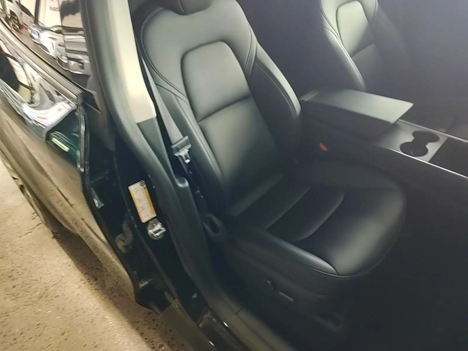 Tesla Model Y 2023 Rear-Wheel-Drive Version — миниатюра 19