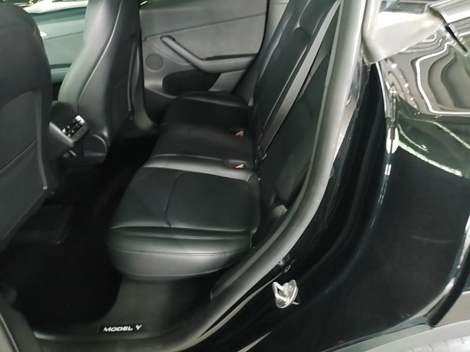 Tesla Model Y 2023 Rear-Wheel-Drive Version — миниатюра 20