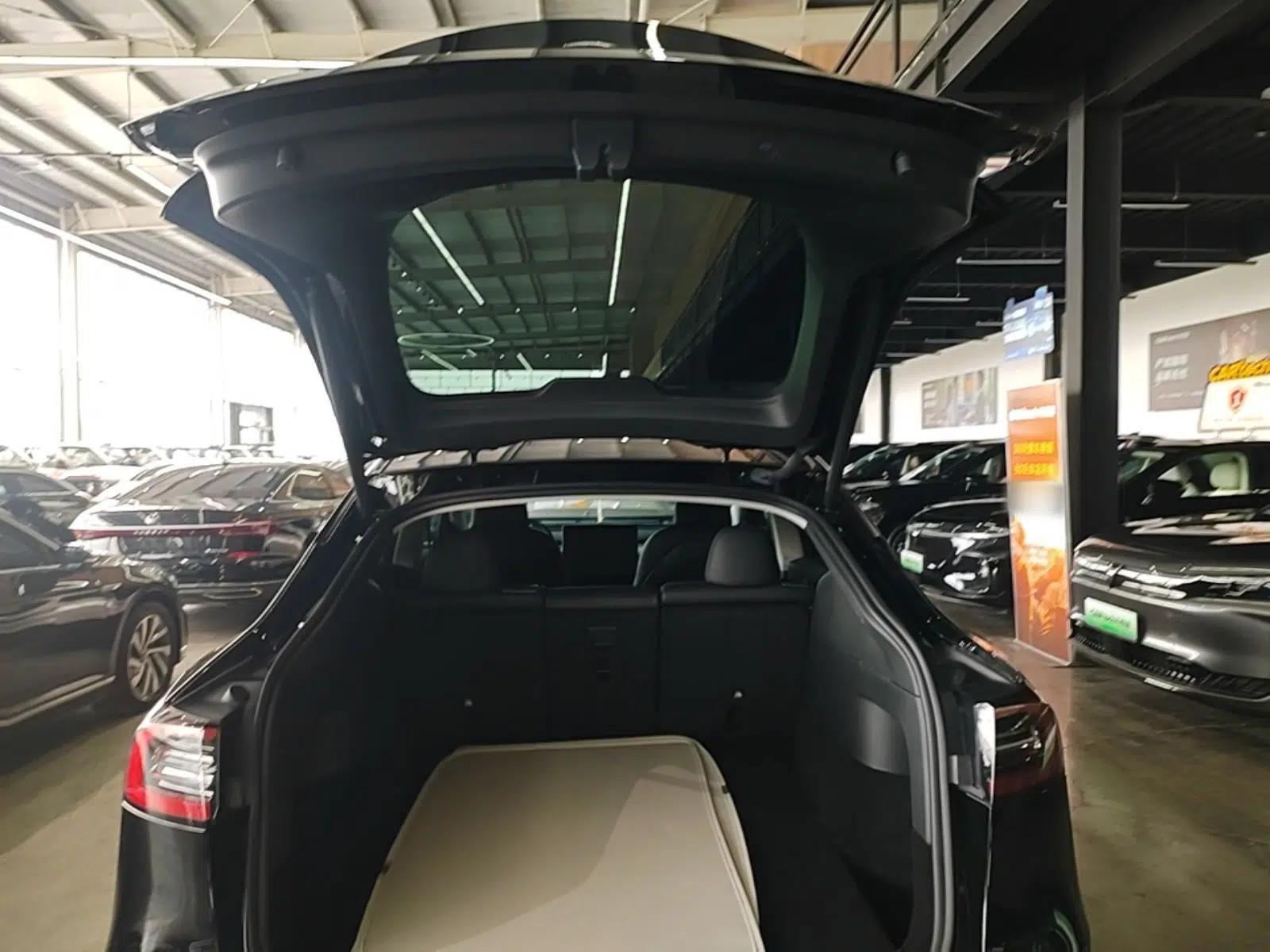 Tesla Model Y 2023 Rear-Wheel-Drive Version — миниатюра 22