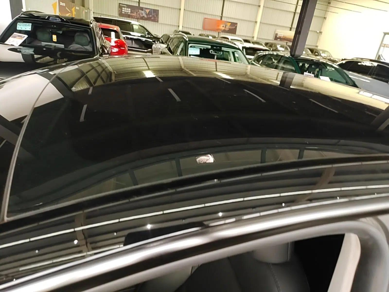 Tesla Model Y 2023 Rear-Wheel-Drive Version — миниатюра 7
