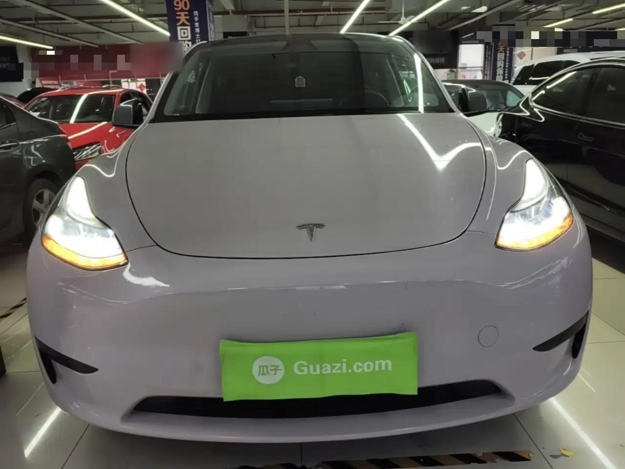 Tesla Model Y 2024 Rear-Wheel-Drive Version — миниатюра 2