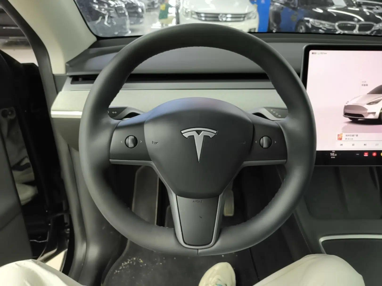 Tesla Model Y 2024 Rear-Wheel-Drive Version — миниатюра 18
