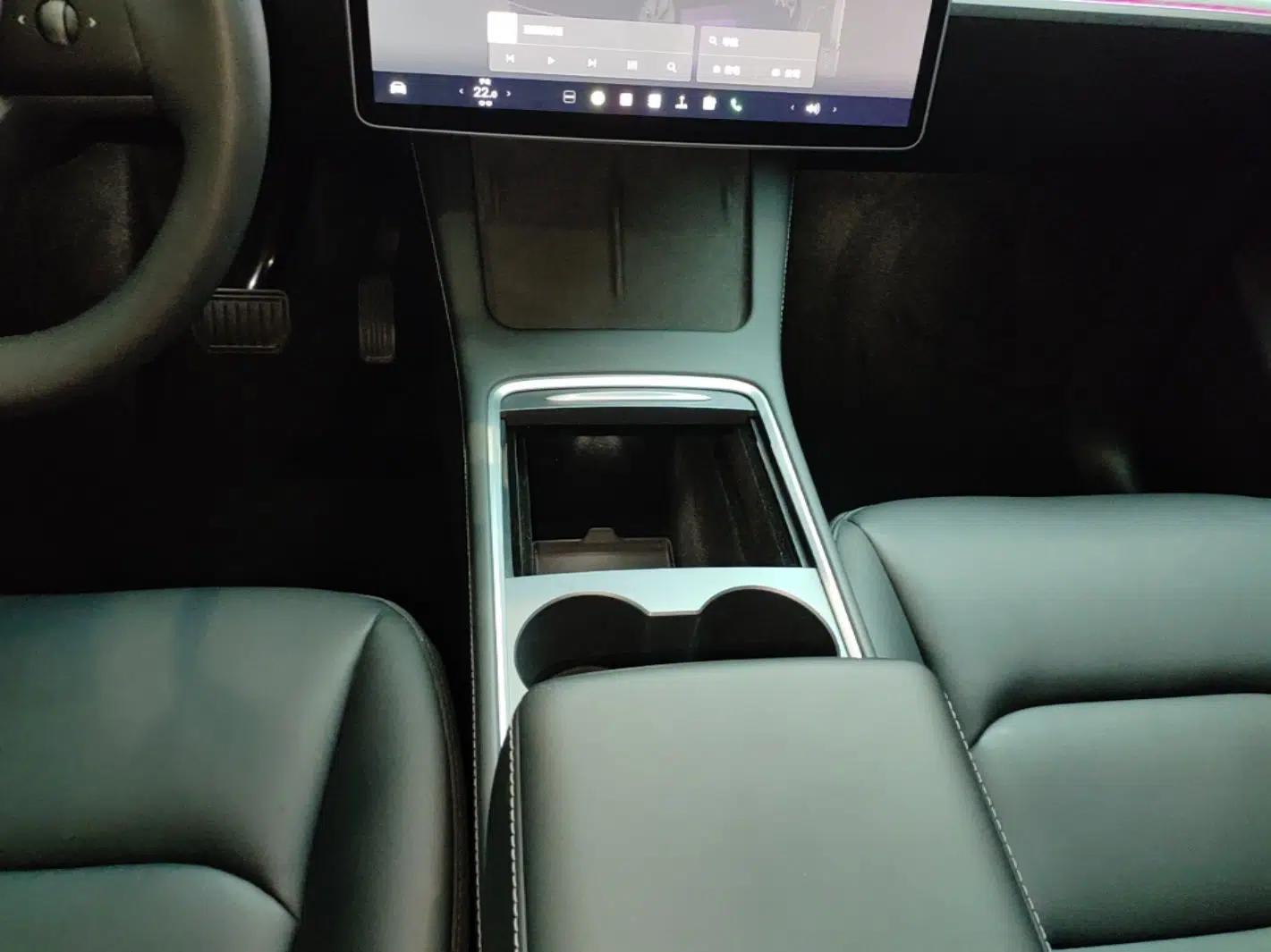 Tesla Model Y 2023 Rear-Wheel-Drive Version — миниатюра 16