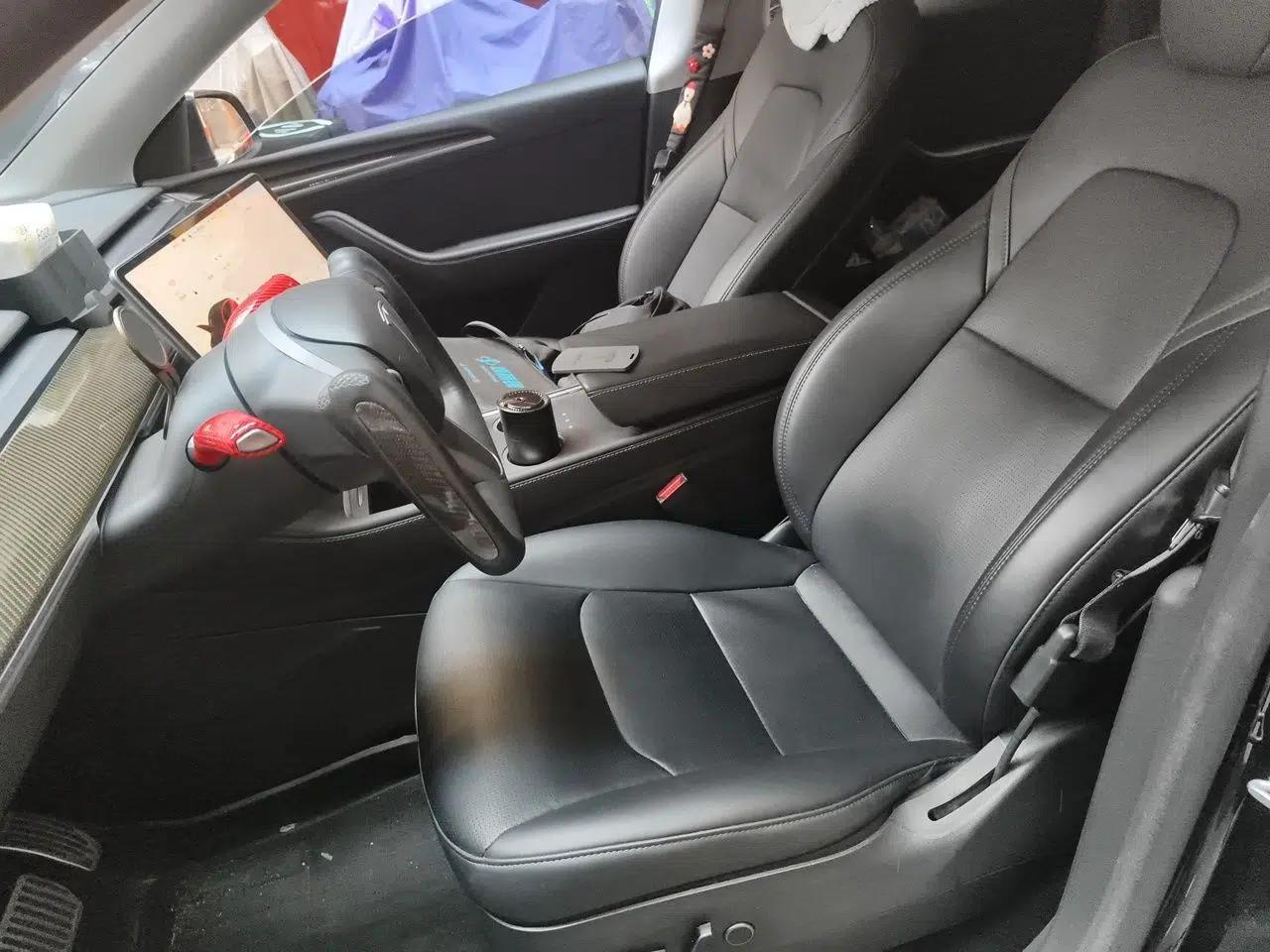 Tesla Model Y 2022 Long-Range All-Wheel-Drive Version — миниатюра 15