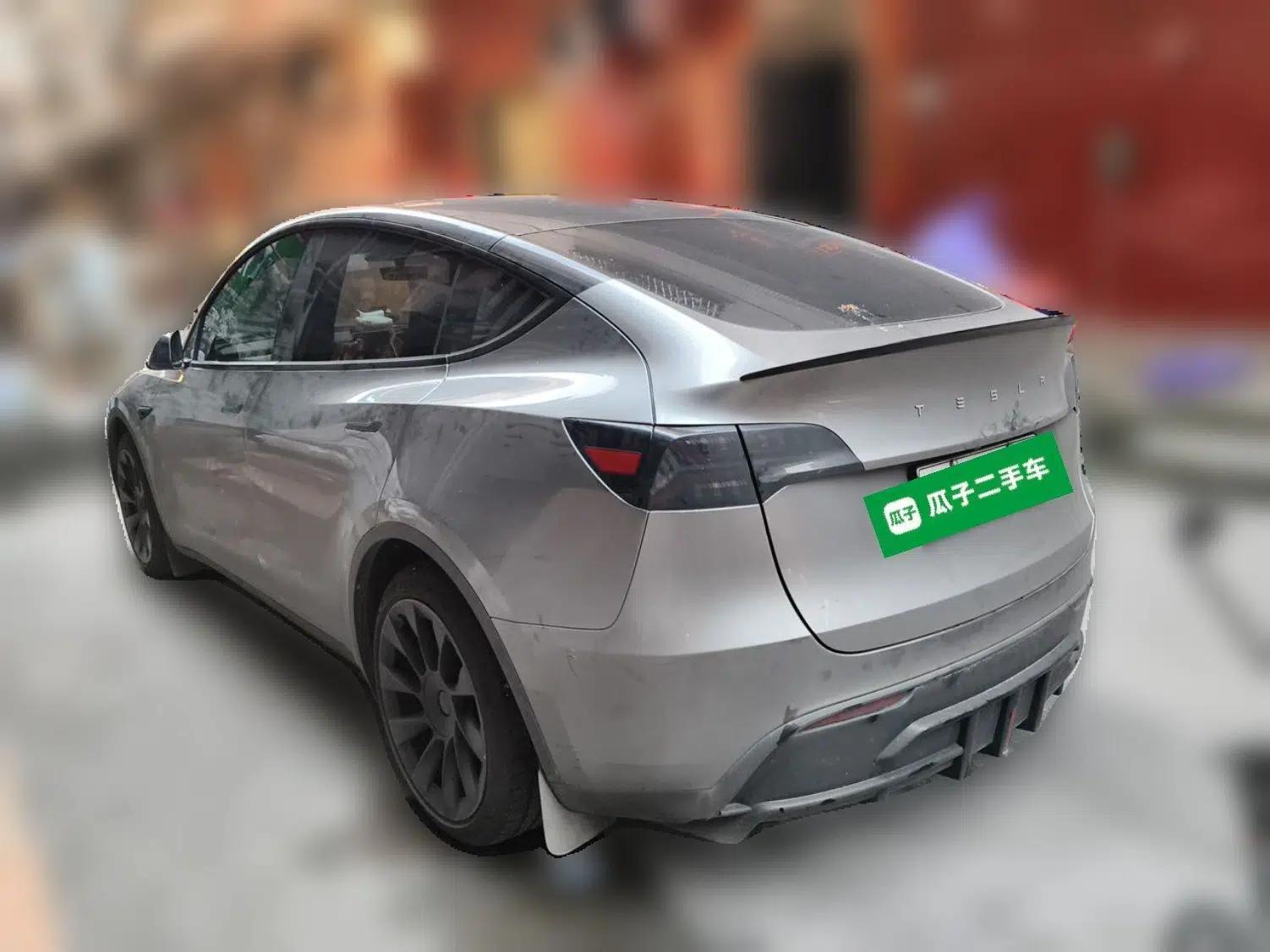 Tesla Model Y 2022 Long-Range All-Wheel-Drive Version — миниатюра 4