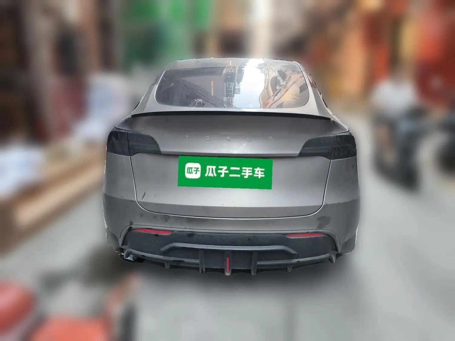 Tesla Model Y 2022 Long-Range All-Wheel-Drive Version — миниатюра 5