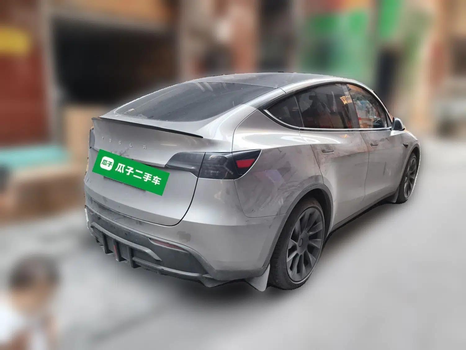 Tesla Model Y 2022 Long-Range All-Wheel-Drive Version — миниатюра 6