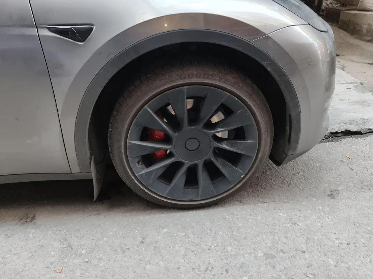 Tesla Model Y 2022 Long-Range All-Wheel-Drive Version — миниатюра 8