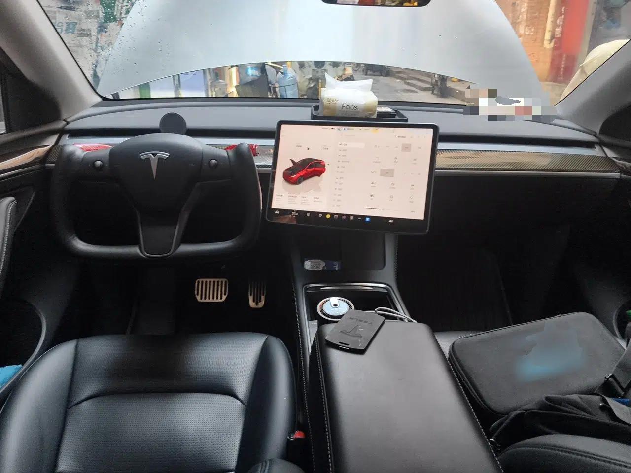 Tesla Model Y 2022 Long-Range All-Wheel-Drive Version — миниатюра 9