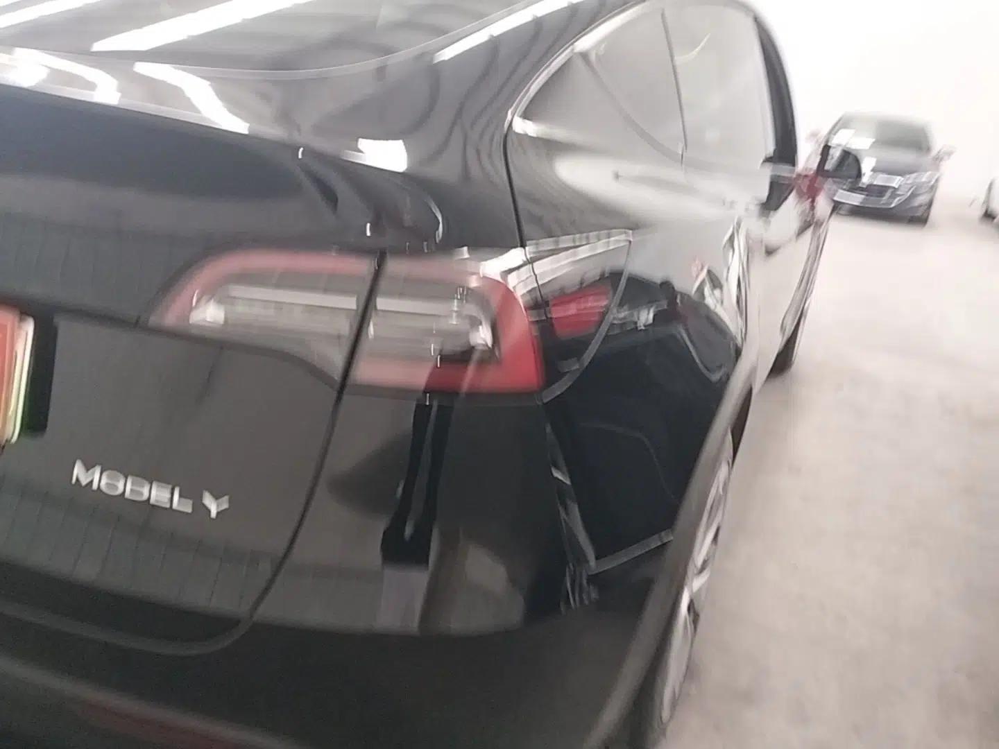 Tesla Model Y 2022 Revised Version Rear-Wheel Drive — миниатюра 14