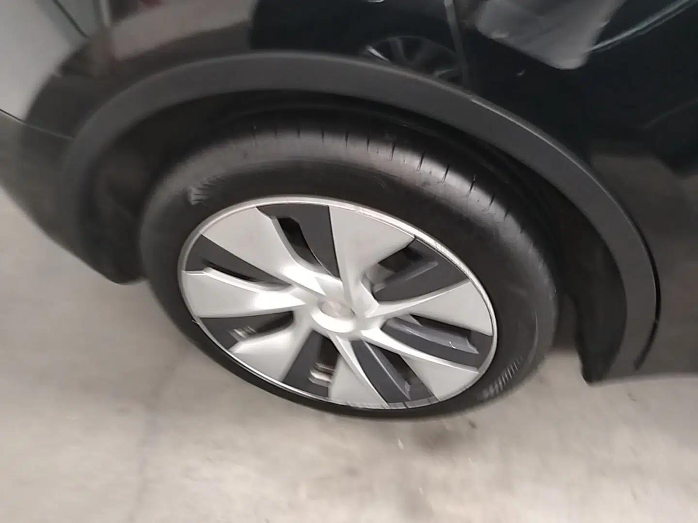 Tesla Model Y 2022 Revised Version Rear-Wheel Drive — миниатюра 16