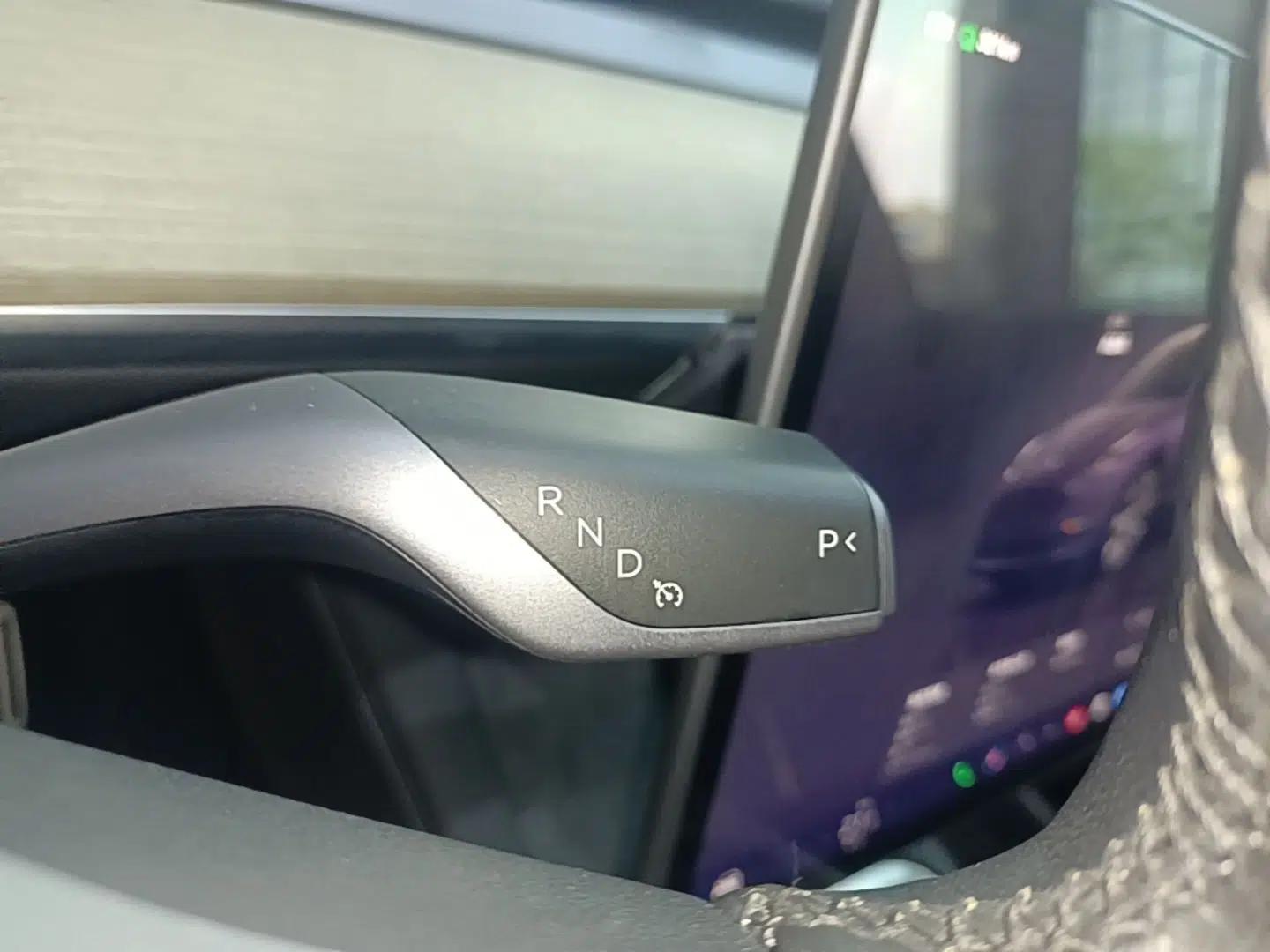 Tesla Model Y 2022 Revised Version Rear-Wheel Drive — миниатюра 16