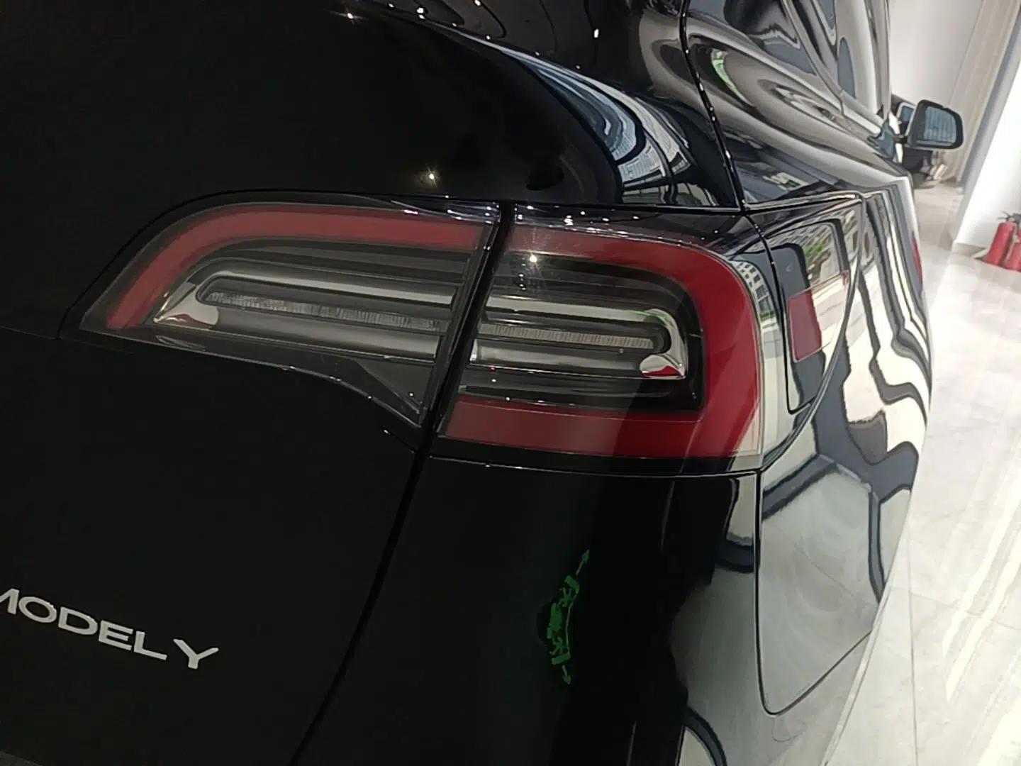 Tesla Model Y 2022 Revised Version Rear-Wheel Drive — миниатюра 9