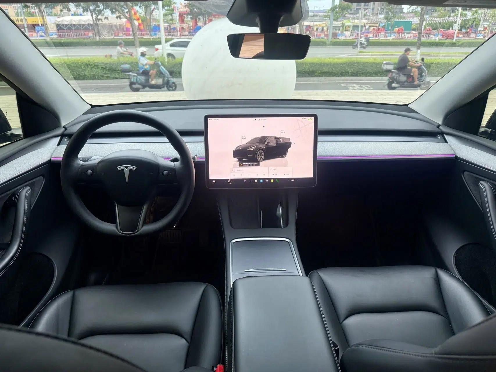 Tesla Model Y 2024 Rear-Wheel-Drive Version — миниатюра 12