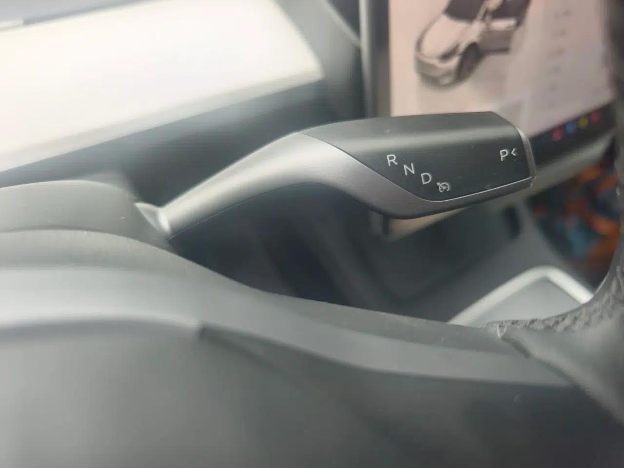 Tesla Model Y 2022 Revised Version Rear-Wheel Drive — миниатюра 14