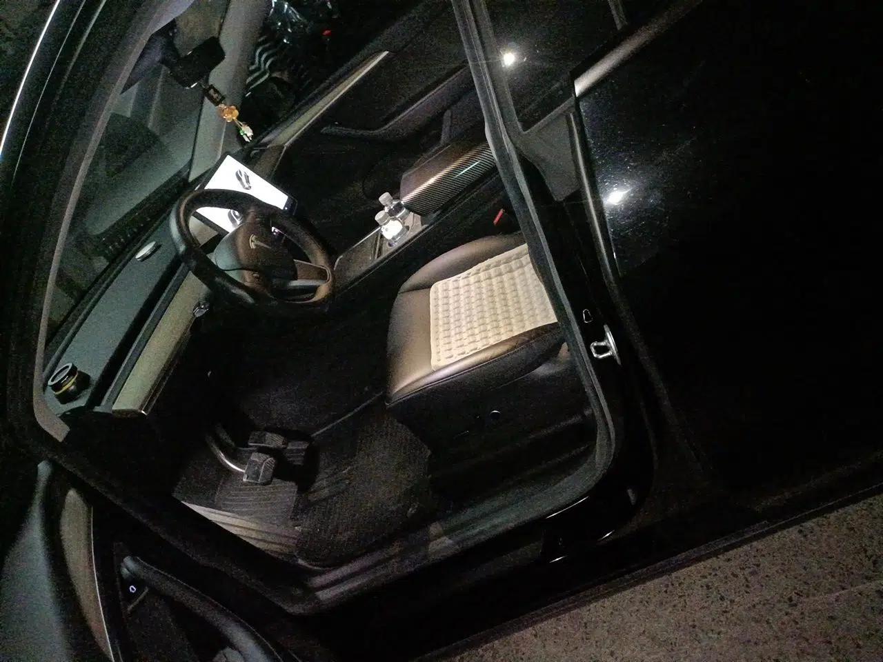Tesla Model Y 2022 Rear-Wheel-Drive Version — миниатюра 15