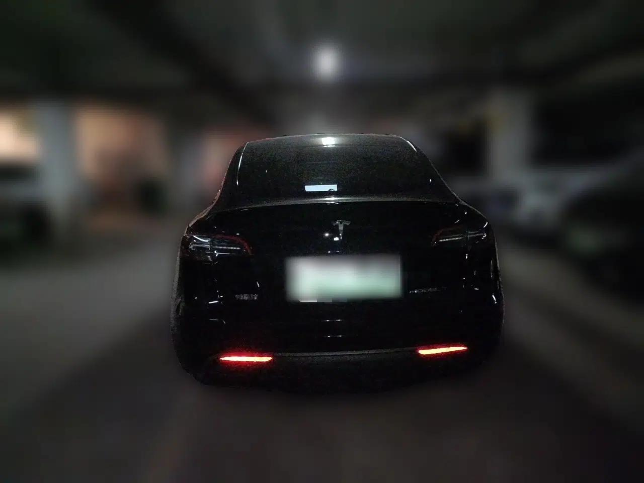 Tesla Model Y 2022 Rear-Wheel-Drive Version — миниатюра 5