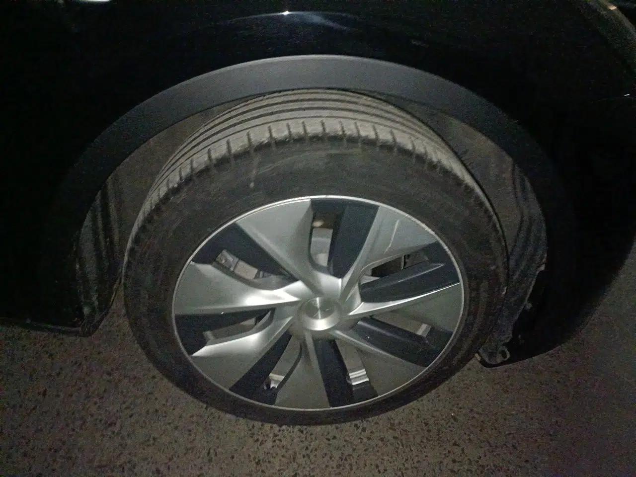 Tesla Model Y 2022 Rear-Wheel-Drive Version — миниатюра 8