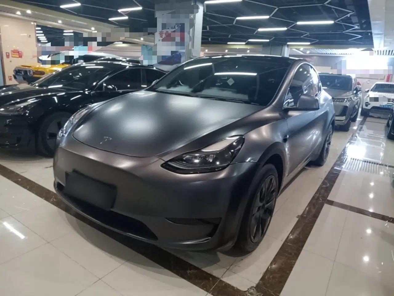 Tesla Model Y 2024 Rear-Wheel-Drive Version — миниатюра 1