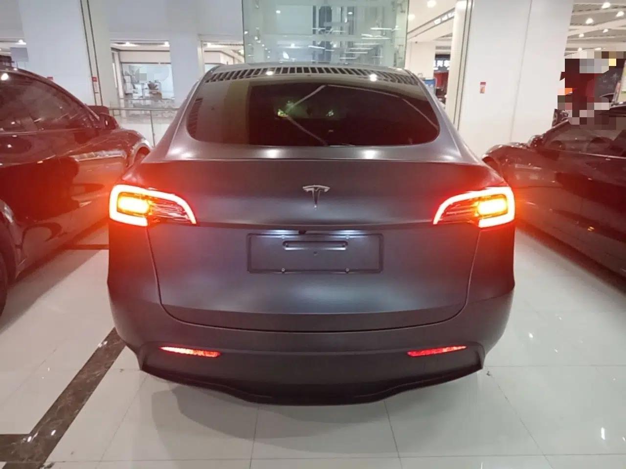 Tesla Model Y 2024 Rear-Wheel-Drive Version — миниатюра 5