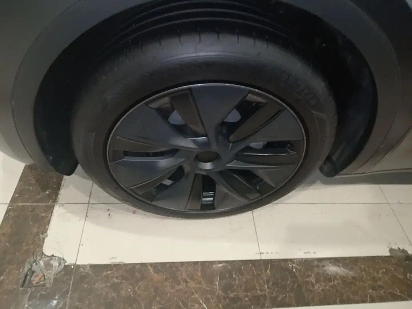Tesla Model Y 2024 Rear-Wheel-Drive Version — миниатюра 10
