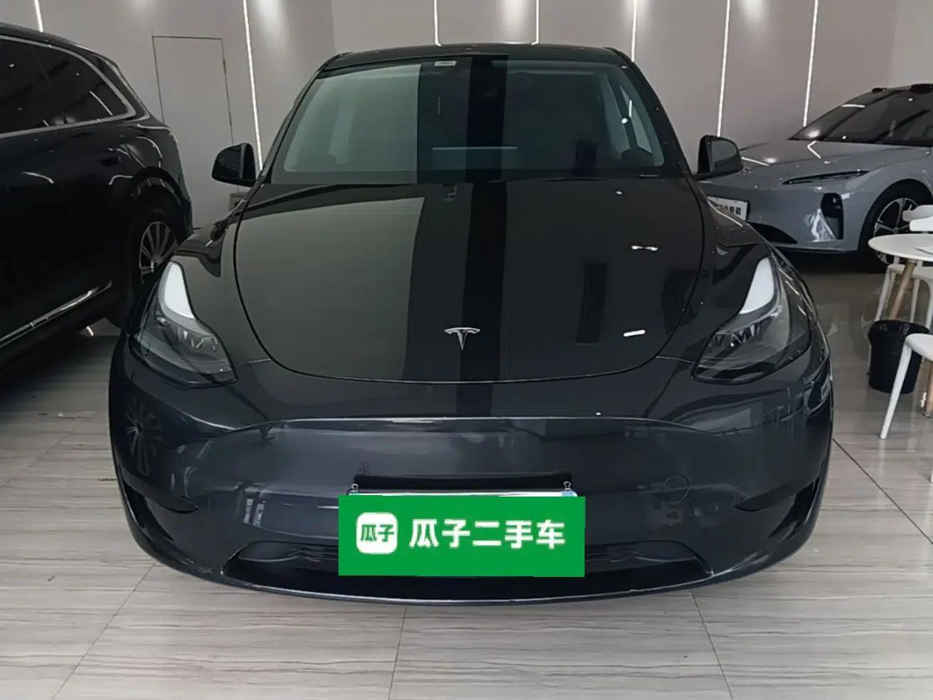 Tesla Model Y 2024 Rear-Wheel-Drive Version — миниатюра 2