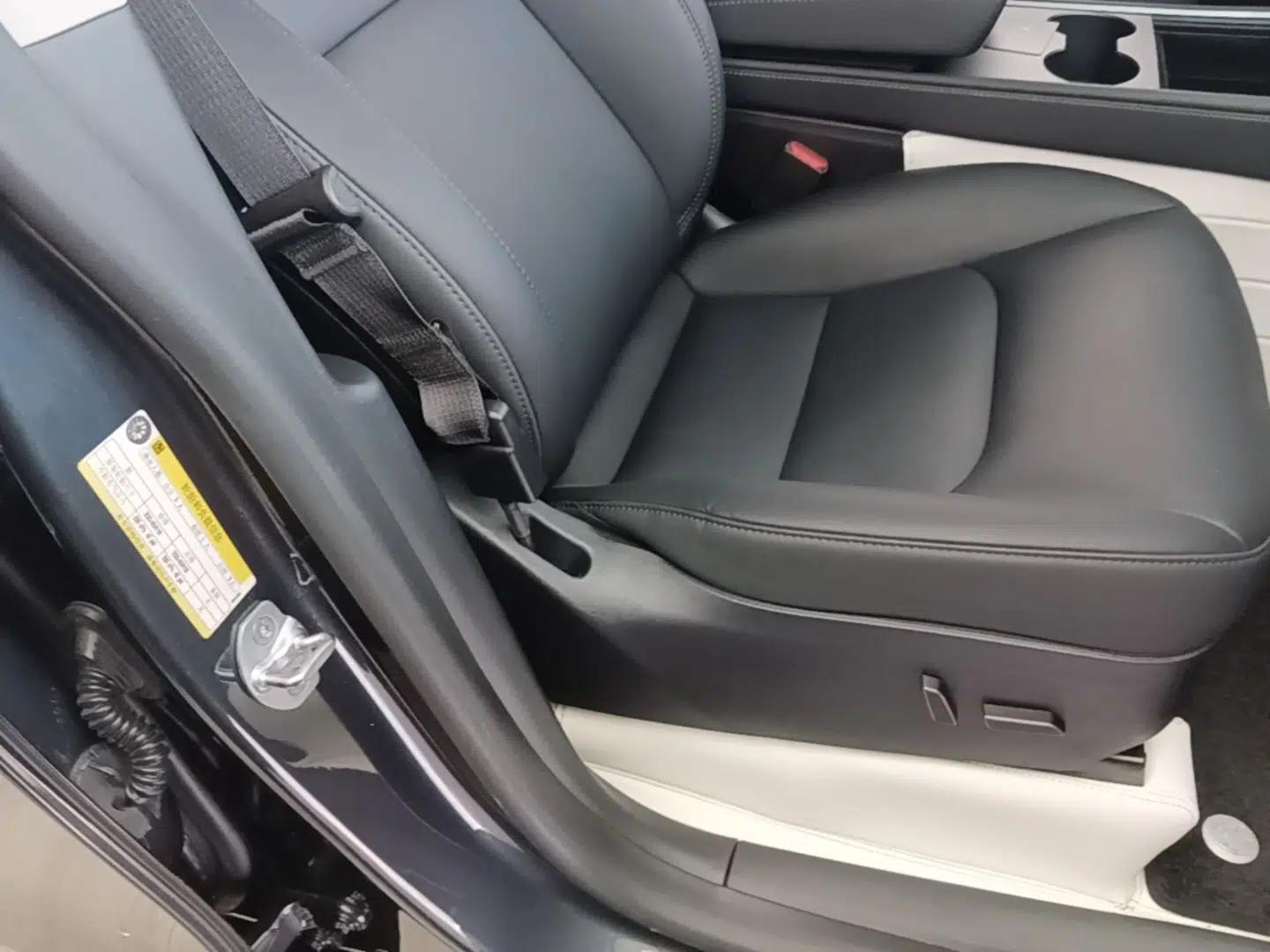 Tesla Model Y 2024 Rear-Wheel-Drive Version — миниатюра 19